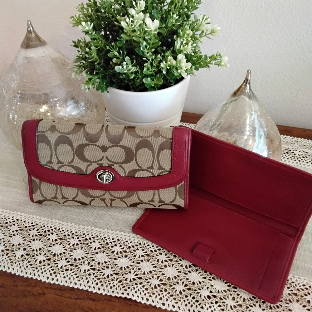 Coach Beige and Red Wallet - Picture 4 of 8